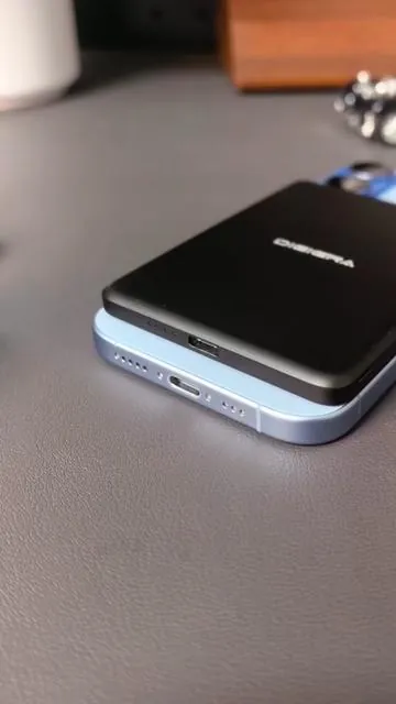 😮Worlds skinniest power bank for your phones🤏🏻#dealsforyoudays #powerbank #slim #magneticpowerbank #wirelesscharger