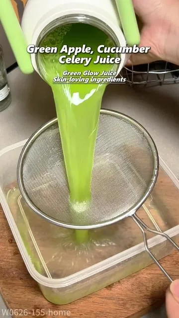 🥒If you’re still buying store juice, you might want to see this. #summerwins #DealsForYouDays #portableblender #juicerecipe #zhenmi