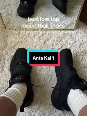 Low top basketball shoes that are comfy and supportive. These fit a little narrow, so I suggest sizing up a half size #kyrie #dealsforyoudays #basketballshoes #kyrieirving #basketball 