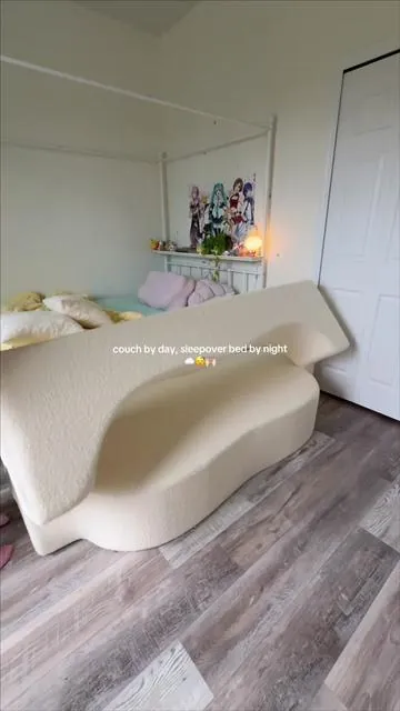 So comfy! Comes in other colors 👌🏻 would be perfect in a gaming room or office as well! #bonelesscouch #convertiblecouch #sofabed #sofachair #kidsbedroom  