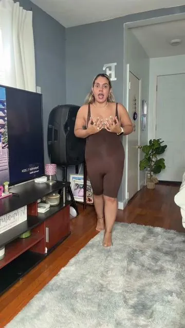 Replying to @yuditbatista339 faja moldeadora con abertura @Kakapeople-Shapewear #dealsforyoudays #fajascolombianas #bodysuitshapewear #summerwins #superbrandday 