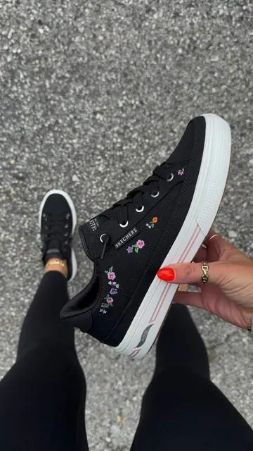 @QVC, Inc #skechers #sneakers #shoes #dealsforyoudays #qvcloyaltyprogram 