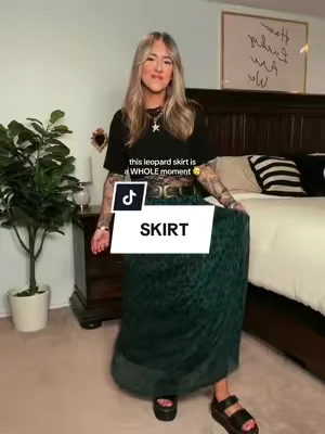 I’m 5’3” 135lbs wearing a medium. Size up if in between sizes. #skirt #flowyskirt #leopardprint #maxiskirt #maxiskirtoutfit 