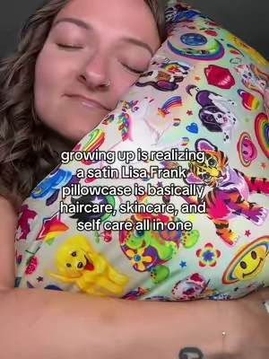 90’s girlies unite 🌈💖 #lisafrank #satinpillowcase #kitschsuperbrandday #dealsforyoudays #summerwins 