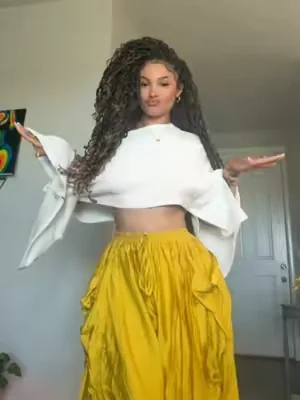 • flowy & freeee 🌬️ #bohofashion #boho #fyp #widelegpants 