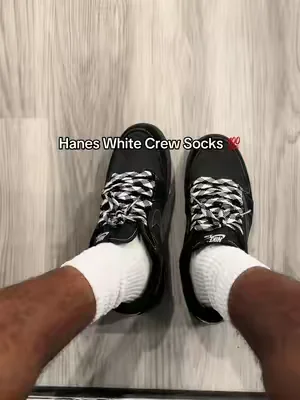 didn’t know hanes socks were so comfy #fyp #viral #fashion #hanes #crewsocks 
