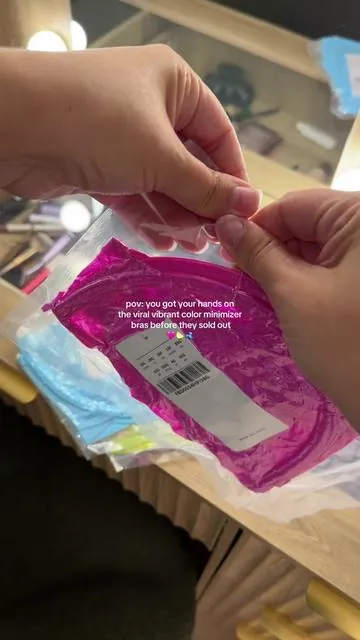 HSIA finally brung back the summer vibrant colored minimizer bras!! 😍💓 #minimizerbra #hsia #plussizebra #dealsforyoudays 