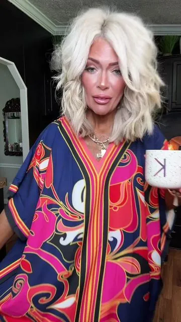 Soooo many color options in these. I love alll of them. #mumu #kaftandress  #kaftan 