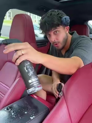 the smell is seriously next level😮‍💨 #blackline #cardetailing #carwash #dealsforyoudays 