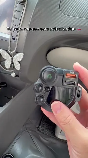 No gastes una fortuna cambiando el estéreo de tu carro viejo, este aparatito hace magia por unos cuantos dólares 💸🤫 #ahorrardinero #hacksparacarros #productosutiles #adaptadorbluetooth #fathersdaygift 