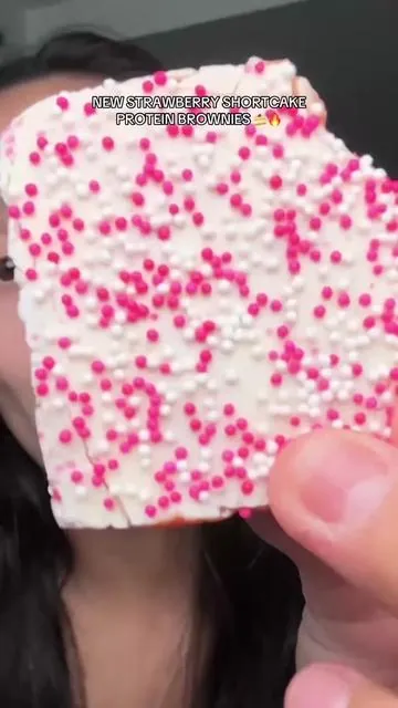 BRAND NEW PRIME BITES FLAVOR ‼️ STRAWBERRY SHORTCAKE. 🍰 RUN DONT WALK 🔥 @Prime Bites Protein Treats #dealsforyoudays #tiktokshopdealsforyou #tiktokshopsummerturnup #primebites #primebitesbrownies 