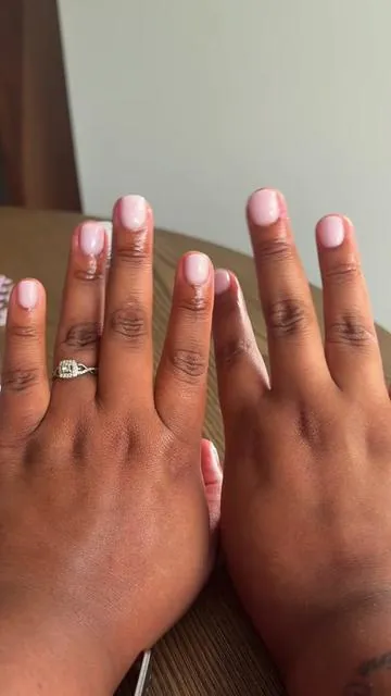 POV: You’re a corporate girl who loves having your nails done, but long nails just aren’t practical. 💅🏽💻 I finally found a set that gives me that clean, polished look without getting in the way of typing, texting, or everyday life. These are the XXS Short Squoval X-Coat Tips from BTARTBOX@BTArtboxnails , and I’m genuinely obsessed with how natural they look! ✨ 160 nails included ✨ Multiple shades to match your nail bed ✨ Beginner-friendly application ✨ Comes with builder gel, top coat, glue & a mini UV lamp ✨ Perfect for work, school, and everyday wear The best part? They look like a fresh salon manicure without the salon price or appointment. Would you wear XXS press-ons, or are you team long nails? Let me know below! 👇🏽💕 #BTArtbox #BTArtboxNails #XCoatTips #PressOnNails #ShortNails  