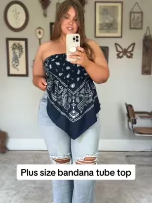The cutest tube top ever #plussizefashion #plussizetops #plussizesummeroutfits #tubetop #dealsforyoudays 