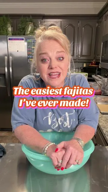 Ingredients:
 •	1 ½ pounds boneless, skinless chicken breasts, sliced against the grain into ½-inch strips
 •	4 peppers, sliced into strips (I use 2 green poblano peppers, 1 yellow bell pepper, and 1 red bell pepper)
 •	1 yellow onion, thinly sliced
 •	1 tablespoon minced garlic
 •	3 tablespoons canola oil
 •	1 lime
 •	¼ cup fresh cilantro, chopped, optional
 •	8–10 small flour tortillas
 Fajita Seasoning:
 •	1 tablespoon chili powder
 •	1 ½ teaspoons paprika
 •	1 ½ teaspoons cumin
 •	½ teaspoon onion powder
 •	½ teaspoon garlic powder
 •	¼ teaspoon dried oregano
 •	¼ teaspoon cayenne pepper, optional
 •	Salt and freshly ground black pepper, to taste
 Suggested Toppings:
 •	Sour cream
 •	Sliced avocado or guacamole
 •	Pico de gallo
 •	Shredded cheese
 Directions:
 1.	Preheat oven to 425°F.
 2.	Place sliced chicken, peppers, onion, and minced garlic on a large sheet pan.
 3.	In a small bowl, mix together the chili powder, paprika, cumin, onion powder, garlic powder, dried oregano, cayenne pepper if using, salt, and black pepper.
 4.	Drizzle the chicken and vegetables with canola oil, then sprinkle the fajita seasoning over the top.
 5.	Toss everything together until the chicken and vegetables are evenly coated, then spread into an even layer.
 6.	Bake for 20–25 minutes, or until the chicken is cooked through and the vegetables are tender.
 7.	Squeeze fresh lime juice over the fajitas and sprinkle with chopped cilantro if desired.
 8.	Serve warm in flour tortillas with your favorite toppings.
 
 #SheetPanDinner #ChickenFajitas #EasyDinner #SimpleRecipes #SimpleMeals
