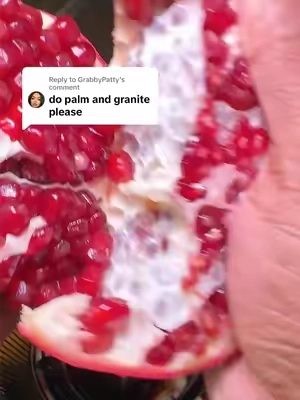 Replying to @GrabbyPatty i did 2 pomegranates in this LQZ cold press juicer, got every drop out too #pomegranate #pomegranatejuice #coldpressedjuice #juicerecipe #summerwins 
