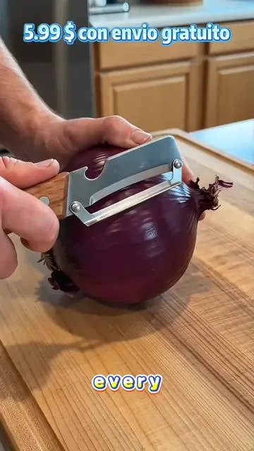 Sharp peeler! Less waste, comfy grip, 2-in-1 bottle opener! #kitchenessentialsea #MomHacks #VegetablePeeler #HomeCooking 