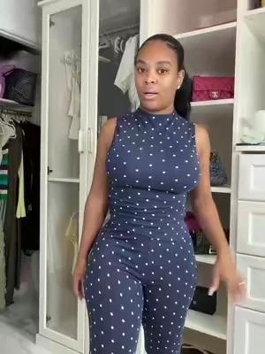 Polka dot capri set 🤏🏾🤏🏾  #polkadot #capri #summerset 