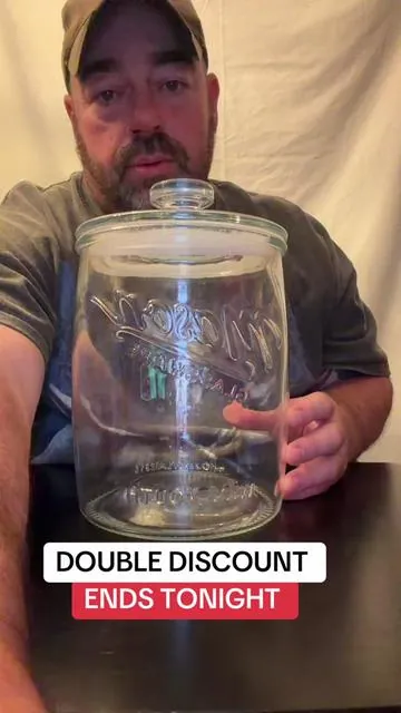 2 Pc Cookie Jar , 1 Gallon Glass Jar with Airtight Lids        Women’s Products Women 30+ Women 40+ Trending Products Must Buy Flash Sale Discount #TikTokShopCreatorPicks  #tiktokshopsummerturnup #tiktokshopsummerglow #tiktokshopstockup #summervibes