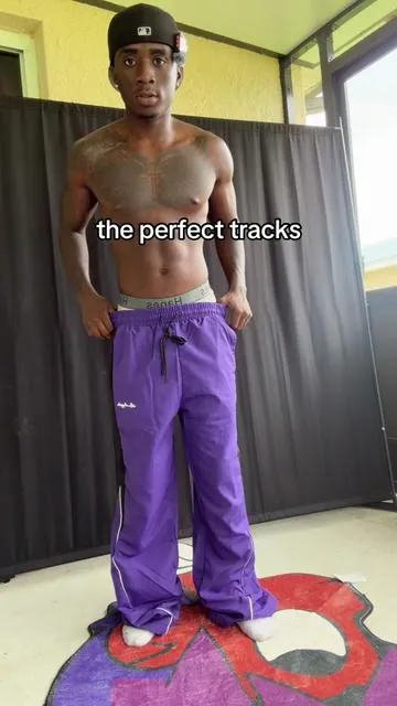 #tiktokshopcreatorpicks #mensfashion #trackpants #tracks