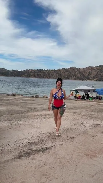 You can eat as many hotdogs as you want in this Shapewear swimsuit 😋 🌭                                        @SHAPELLX #shapellx #swimsuit #tiktokshopcreatorpicks #tiktokpartner #dealsforyoudays 
