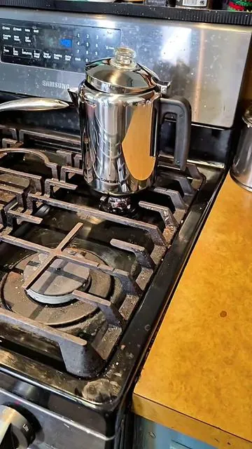 Grandma would be proud 👏🏻 🥲  #coffee #percolator #coffeetok #stovetoppercolator #qvcloyaltyprogram @QVC, Inc 