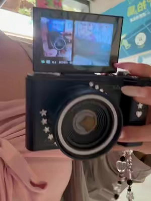 My Best gift 🎁 #digitalcamera #fypシ゚viral #cameratips #aesthetic #foryoupage #TikTokShop #camera #gaygirlsoftiktok #Gift #Tiktokshopgift #easterideas #tiktokshopmemorialday #TikTokShopDealsforYouDays #SummerWins 