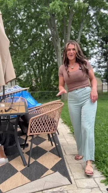 Okay @Halara_official nailing the light weight summer pants and giving them a business casual vibe 😍 #halarafabric #halarapants #summerpants #businesscasual #tiktokshopcreatorpicks 