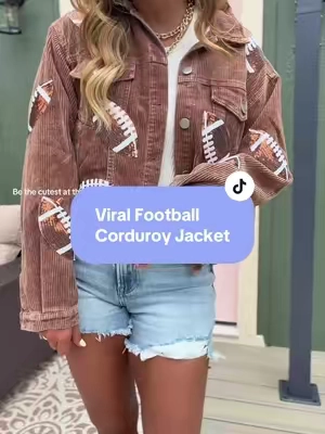 The cutest game day fit @Ommig 