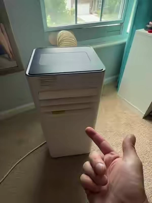 This is a great portable air conditioner #airconditioner #airconditioning #portableairconditioner #homecooling #aircondition 