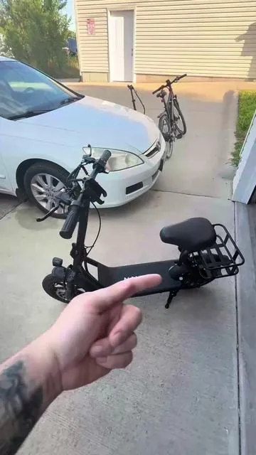 Great ride for everyone in the whole family. #tiktokcreatorpicks #escooter #electricvehicle #scooter #summertimefun 