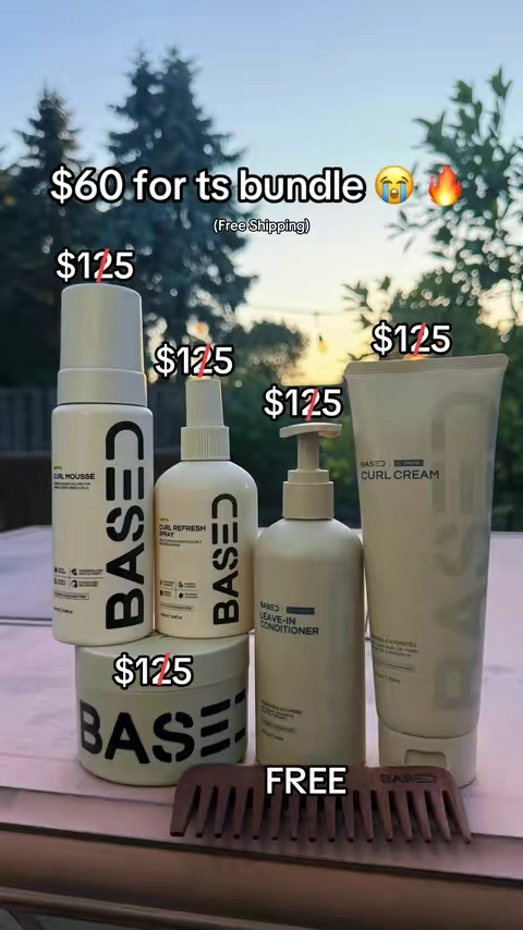 Best way to glow up this summer 🙏 #hydratedhair #curlyhairroutine #GlowUp #hairroutine