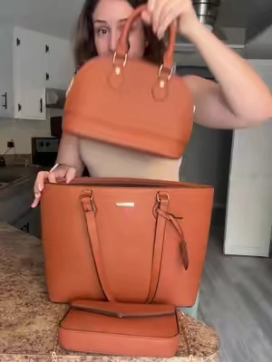 Four handbags for the price of one. You get a large tote bag, a purse, a wallet and a cross body bag #purse #handbag #bagsure 