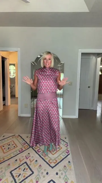 This two piece set is gorgeous! #twopieceset #dresses #tiktokshop 