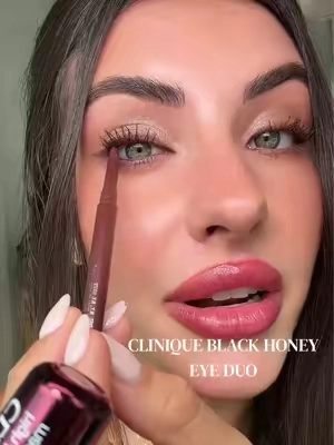POV: you found the perfect eye combo to make your eyes look magnetic  @Clinique @Clinique Store #Clinique #BlackHoney #colortheory #makeuphacks #tiktokshopcreatorpicks 