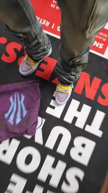These Kyrie Irving casual sneakers are some Heat! 🔥💯 #kyrieirving #sneakers #shoes #anta #sneakerhead 