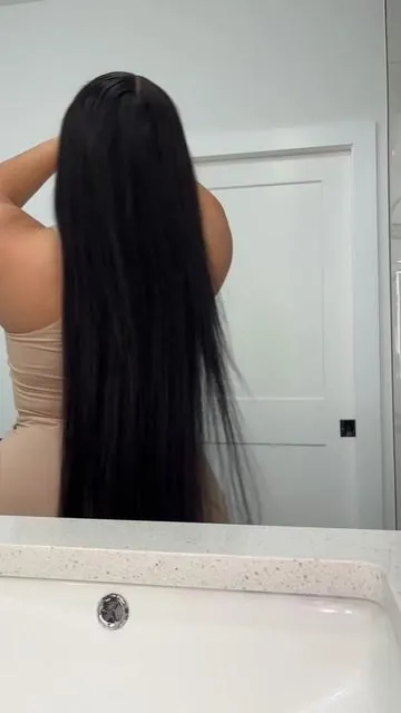😍 Pretty wigs are the best! I love #blingHair #bustdown