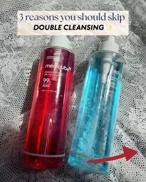 Double cleanse oil + pdrn face cleanser is my absolute go to in my skincare routine #medicube #medicubecleansingoil #doublecleansing #doublecleanse #skincareroutine 