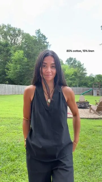 5’0” wearing size xsmall 