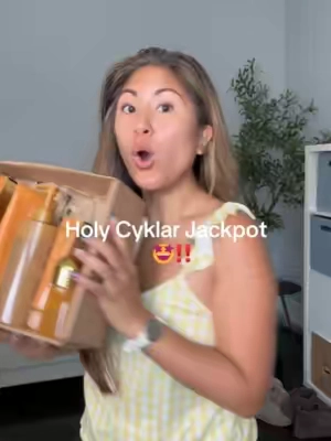 ✨ Treat yourself to Cyklar Vanilla Verve – Vault Set, designed to help you feel refreshed and confident with a soft, comforting fragrance you can enjoy every day. #Cyklar #tiktokshopsummerturnup #dealsforyoudays #tiktokshopcreatorpicks   Final price may vary depending on each customer’s available coupons. Promotion may have ended by the time you see this. As an affiliate, I may earn a commission from sales through this video