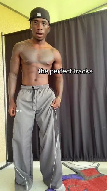 they really sent these #tiktokshopcreatorpicks #mensfashion #tracks #pants 