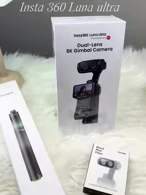 Everything you need in one device ✨😮‍💨🙌 love this vlogging gimbal 👌🔥 #vlogger #vlogging #insta360lunaultra #vlogs #vlogcamera @insta360 official 