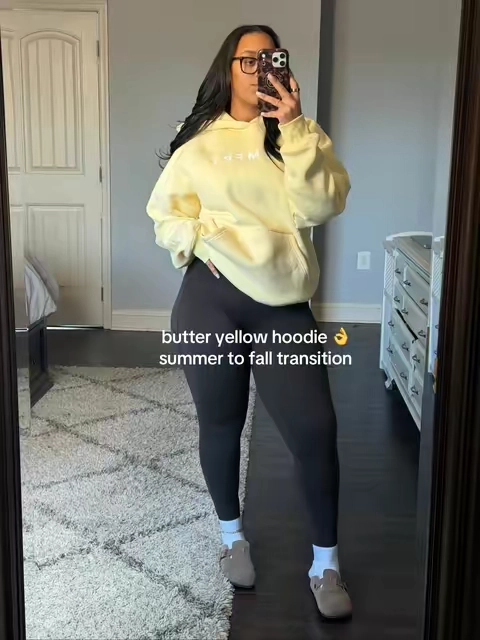#butteryellow #comfrthoodie #comfrt #hoodieseason #tiktokshopcreatorpicks @Comfrt 