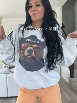 ready for football szn 🏈 🐻 #chicagobears #football #sweatshirt #tiktokshopcreatorpicks #footballsunday 