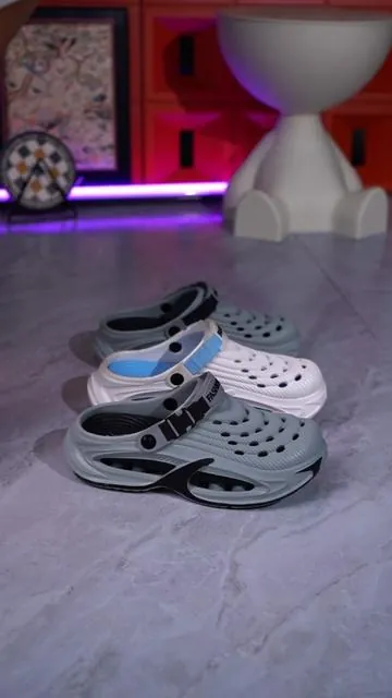 Comfortable slippers for men, there are two ways to wear it,which are versatile and fashionable🤩🏖️ #slippers #comfortable #tiktokshop #DealsForYouDays#SummerWins