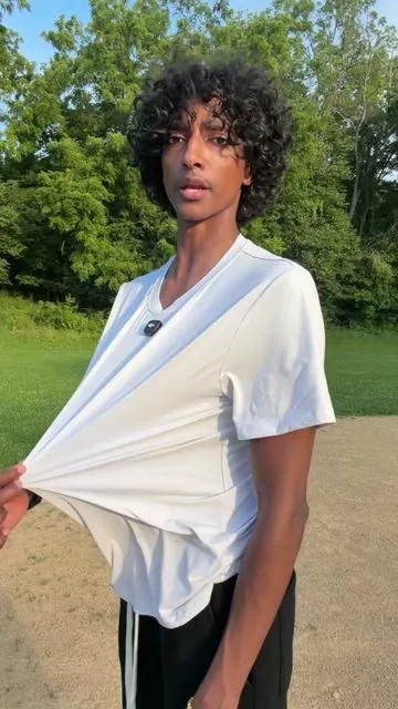 A compression shirt that hides my gut?!? Give me 5.#compressionshirt 