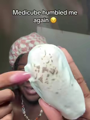 Medicube Gommage Exfoliating Pad are great for acne prone-skin @medicube global #medicube #medicubeskincare #skincaretiktok #acneproneskin #exfoliate 