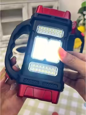 🔦 Solar-Powered Handheld Flashlight#SolarFlashlight #OutdoorLight #RechargeableTorch #EmergencyLight #TikTokFinds