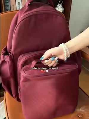 My backpack finally came in✨it’s features an insulated lunch pouch, fit a 15.6 laptop, and on sale!!!❤️‍🔥#bagsmart #schoolbackpack #backpack #backtoschoolhaul #officebackpack 