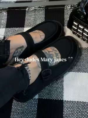 Soooo comfy these are my obsession 🖤✨ I’m technically an 8.5 and sized up to a 9 and they are perfect! @HeyDude #heydudeshoes #altoutfits #altmom #maryjaneshoes #darkaesthetics 