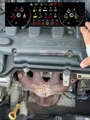 No computer or app needed—just plug it in it'll tell you what's wrong with your car. #tiktokshopitalia #obd2 #scanner #checkengine #checkengineligh